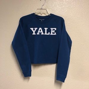 Yale crop top